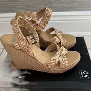 DV by Dolce Vita Women's Woven Tan Wedges